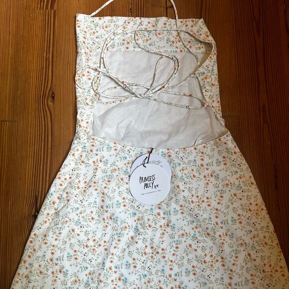 NWT Princess Polly Celena mini floral open back dress SIZE 8 - Picture 2 of 6
